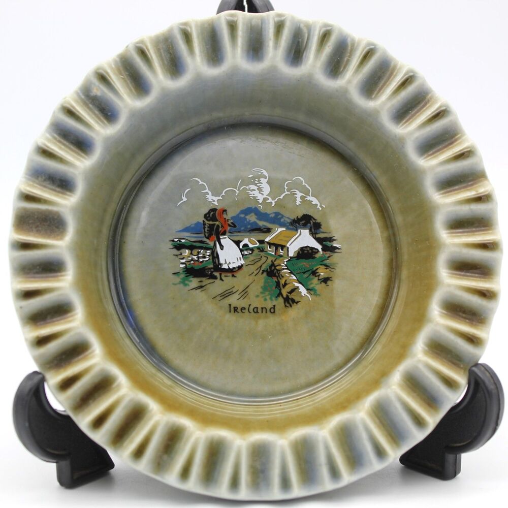Vintage Wade Coarmagh Irish Porcelain Ashtray with Rural Scene Made in Ireland